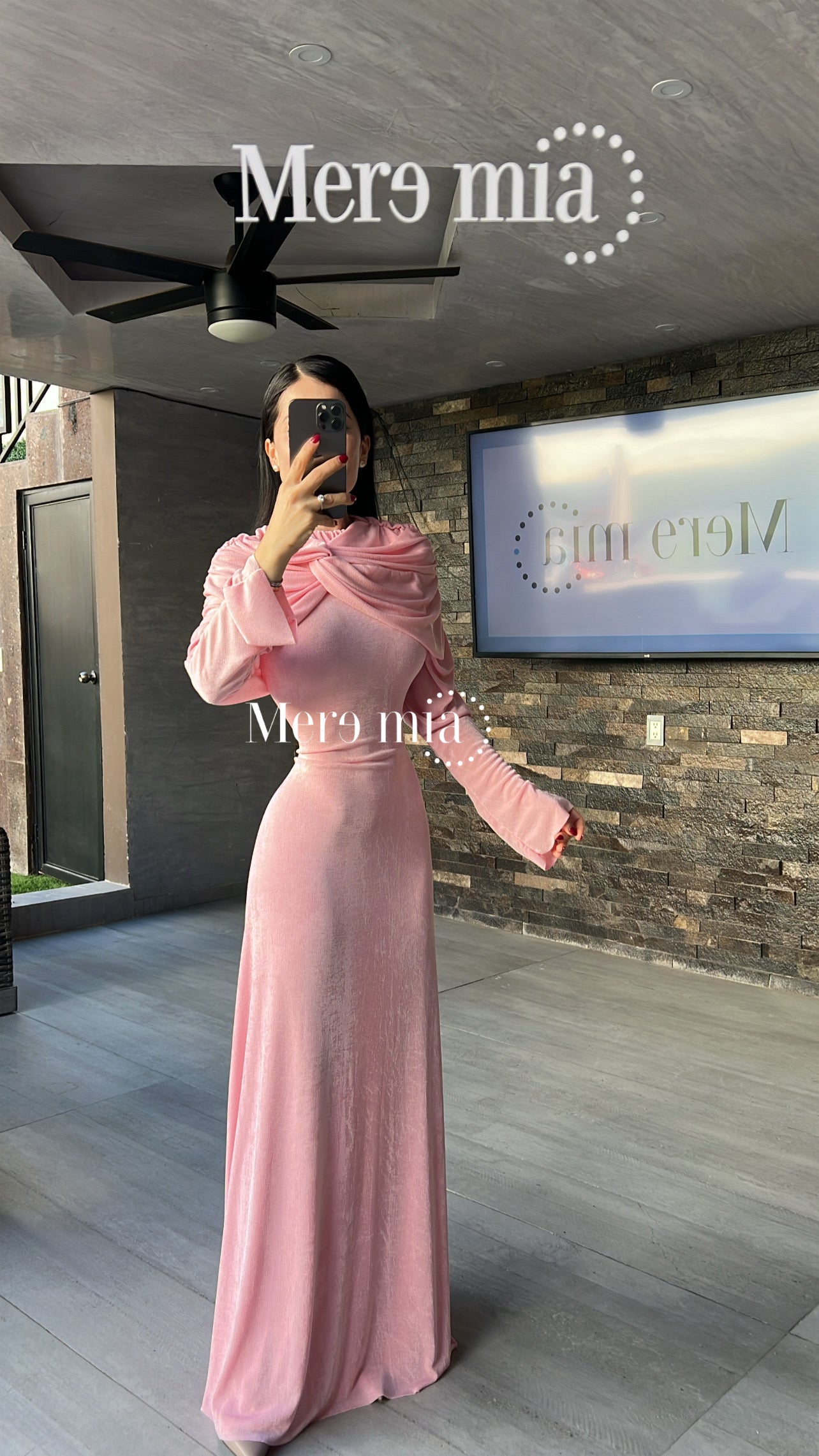 Vestido rosa plisado nudo