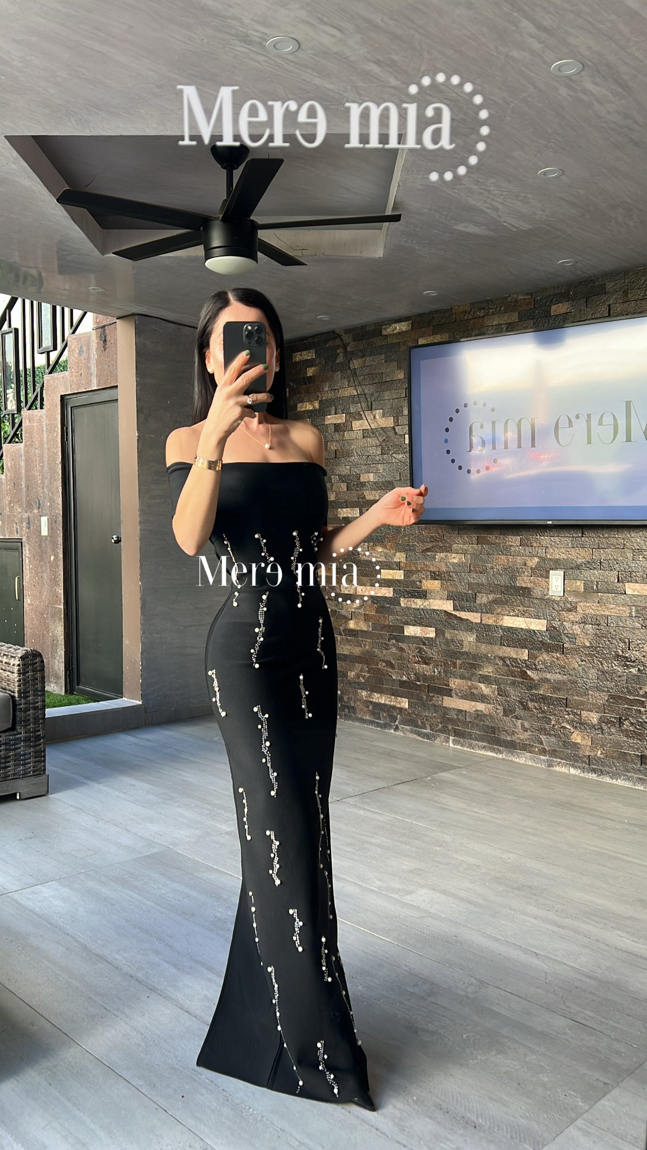 Vestido negro raya plata