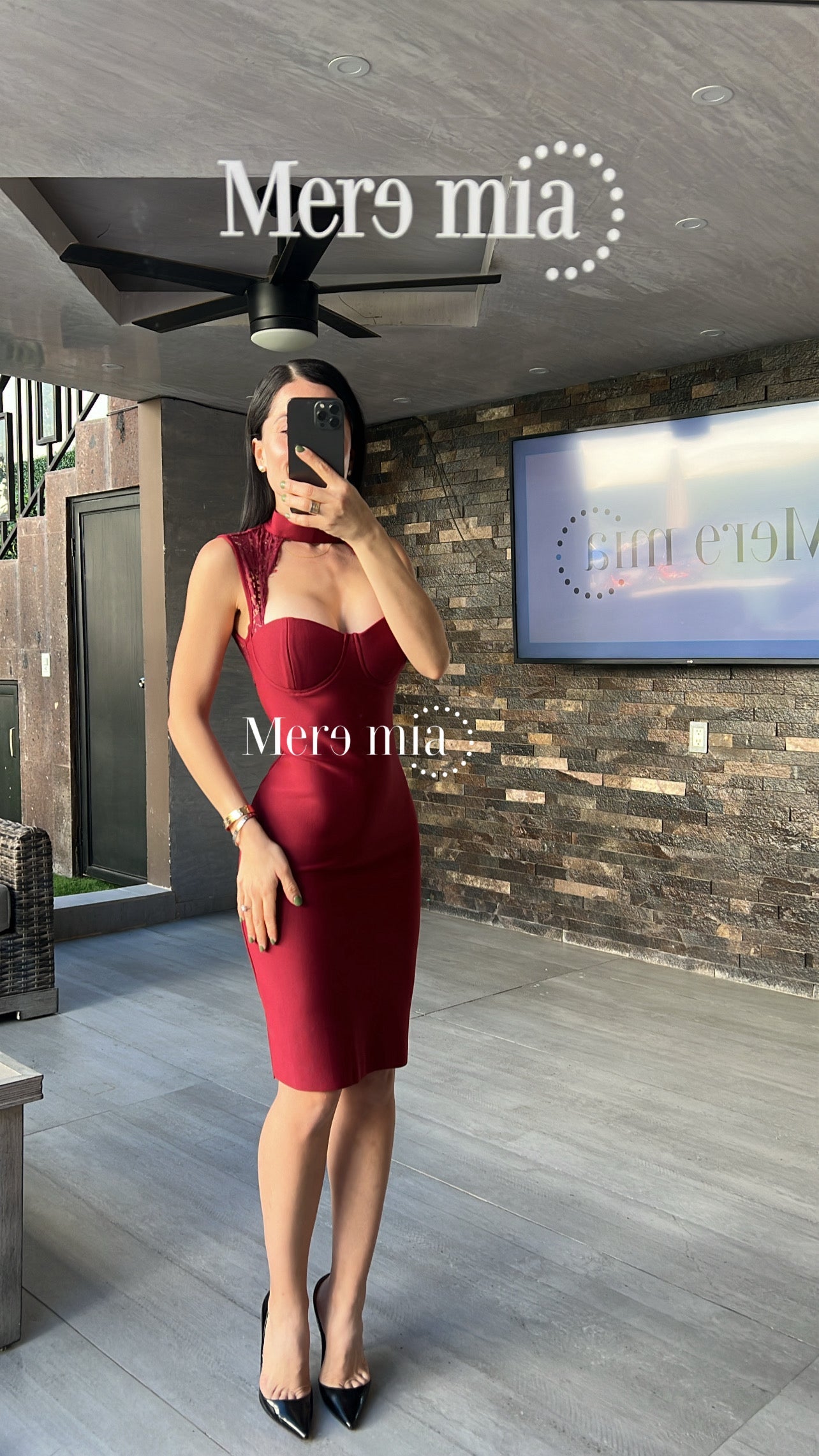 Vestido cuello encaje