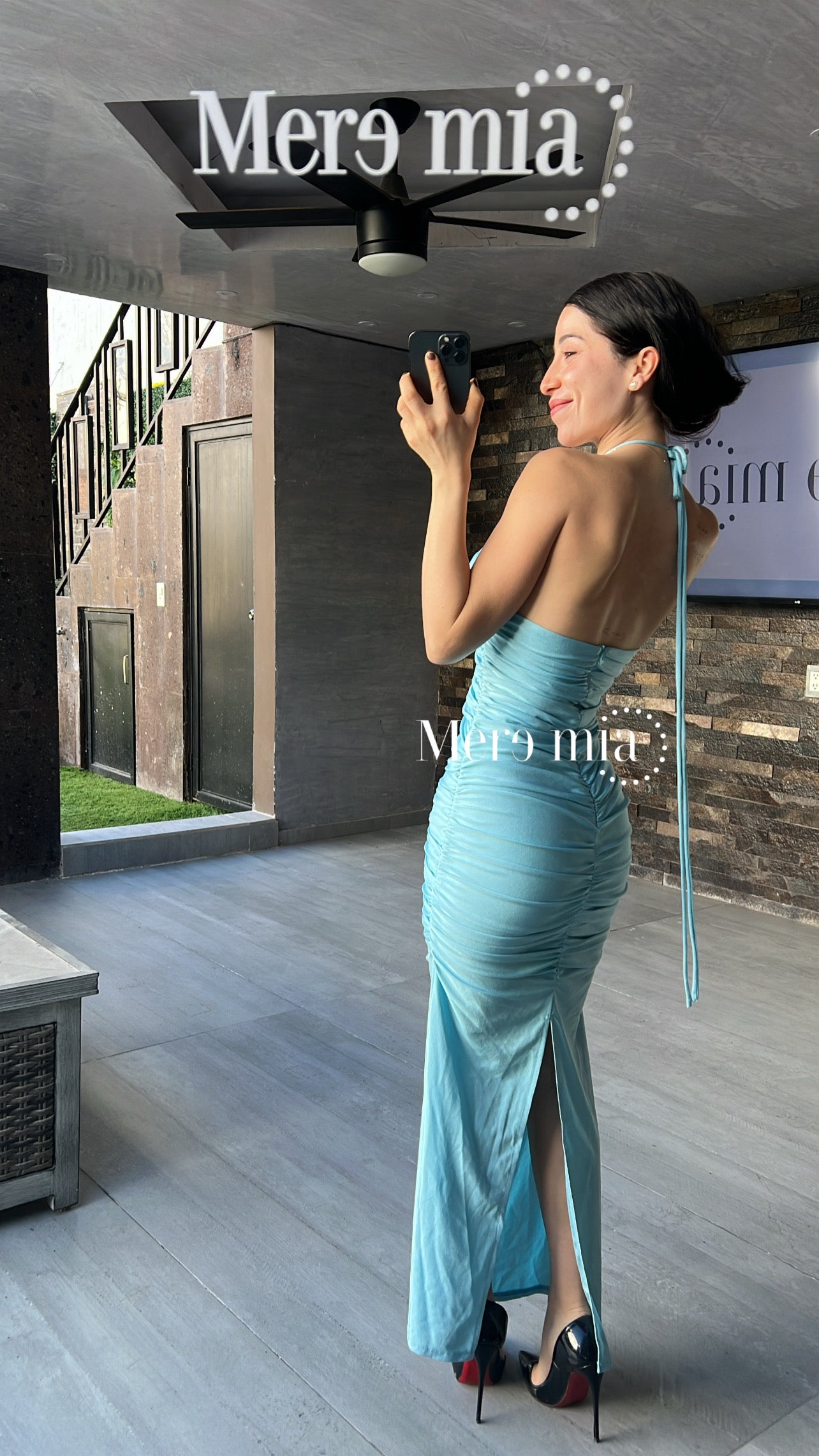 Vestido azul plisado flores