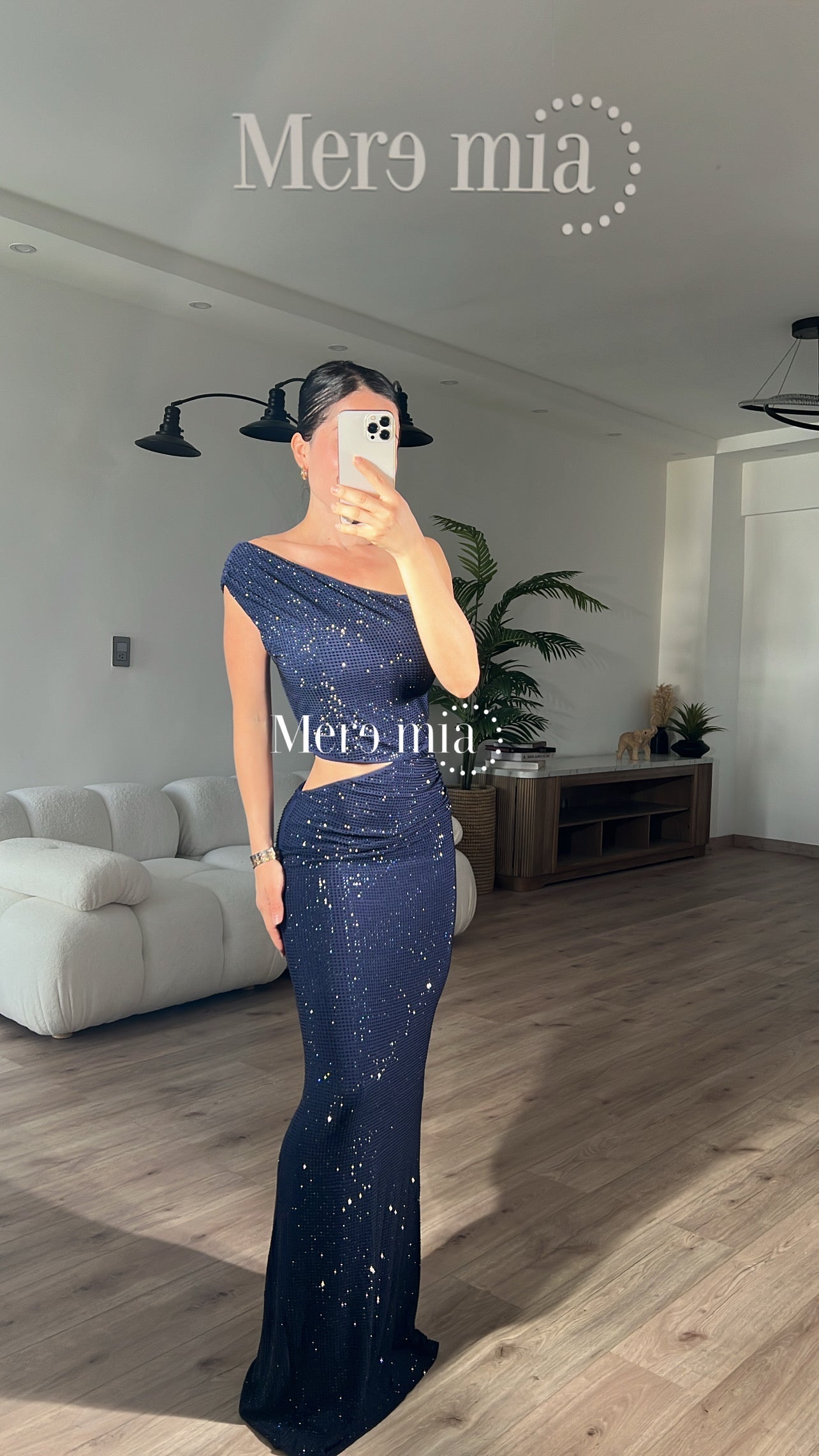 Vestido puntos hombro