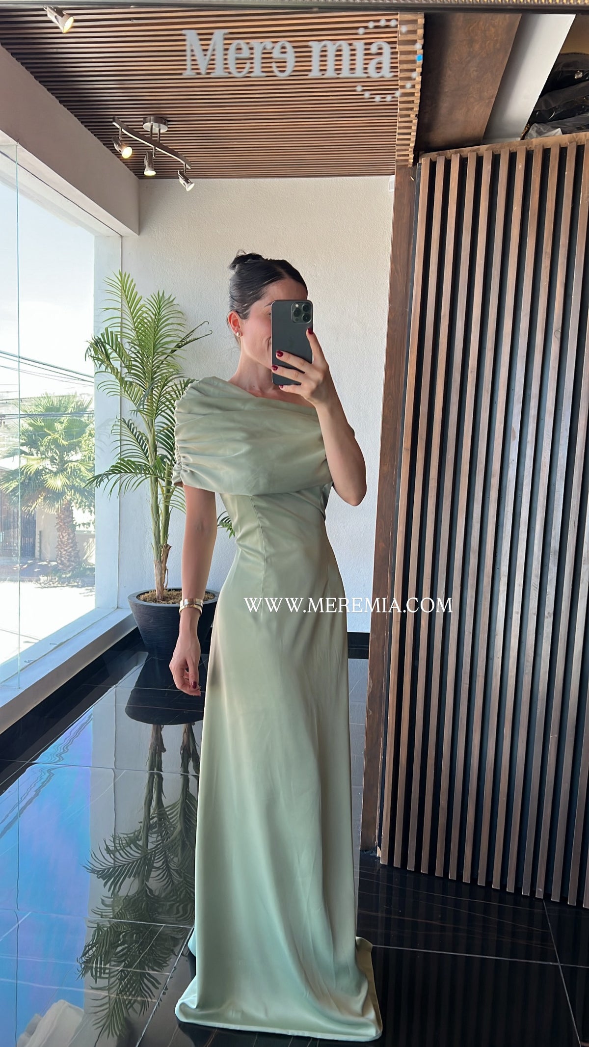 Vestido listo satin olan arriba