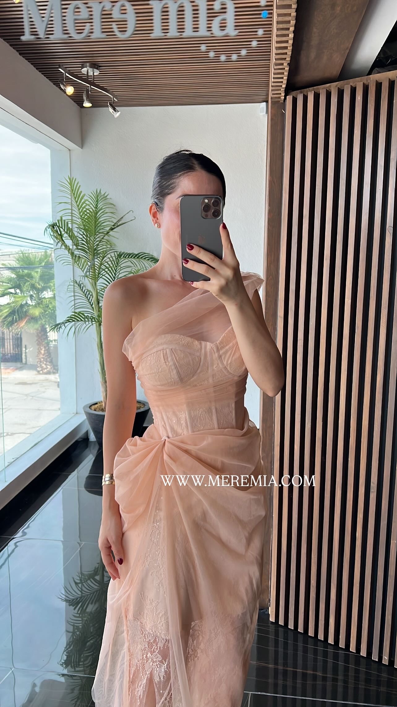 Vestido melón encaje