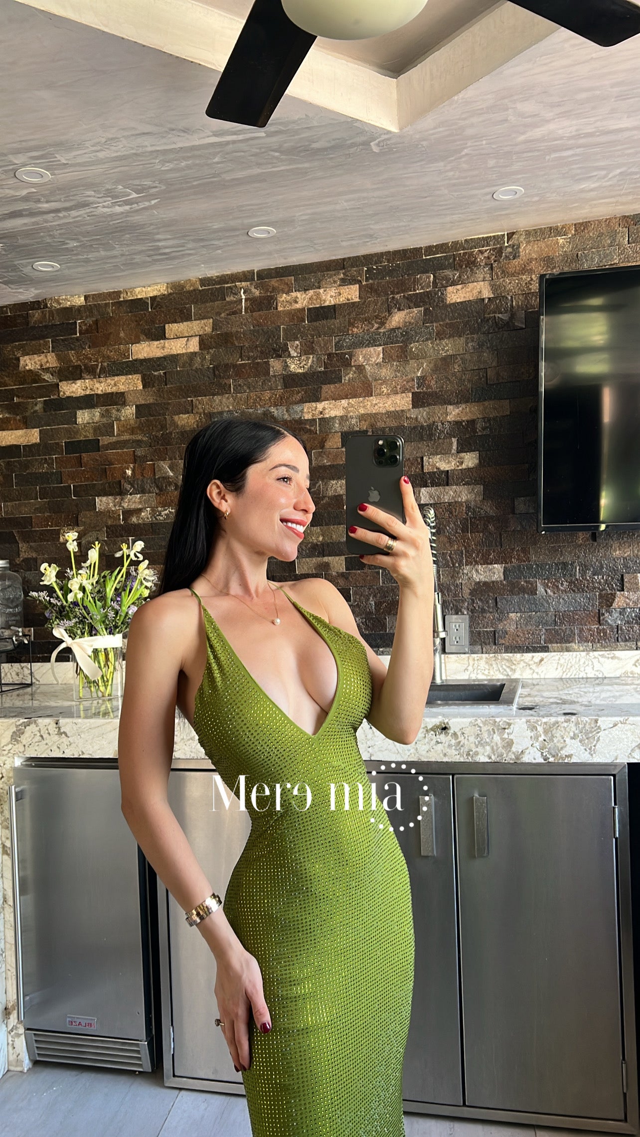 Vestido verde escote O puntos