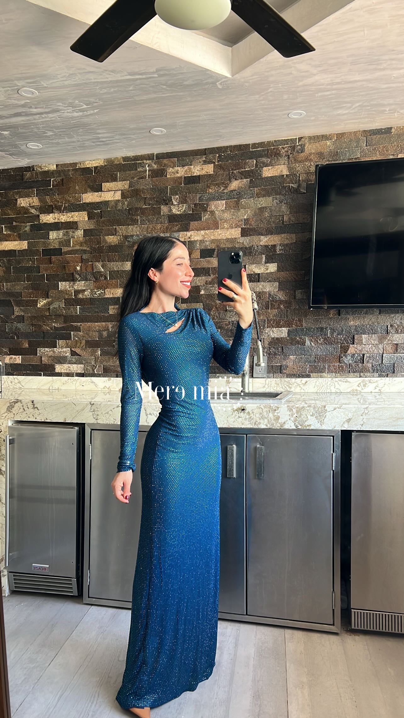 Vestido azul espalda asimétrica