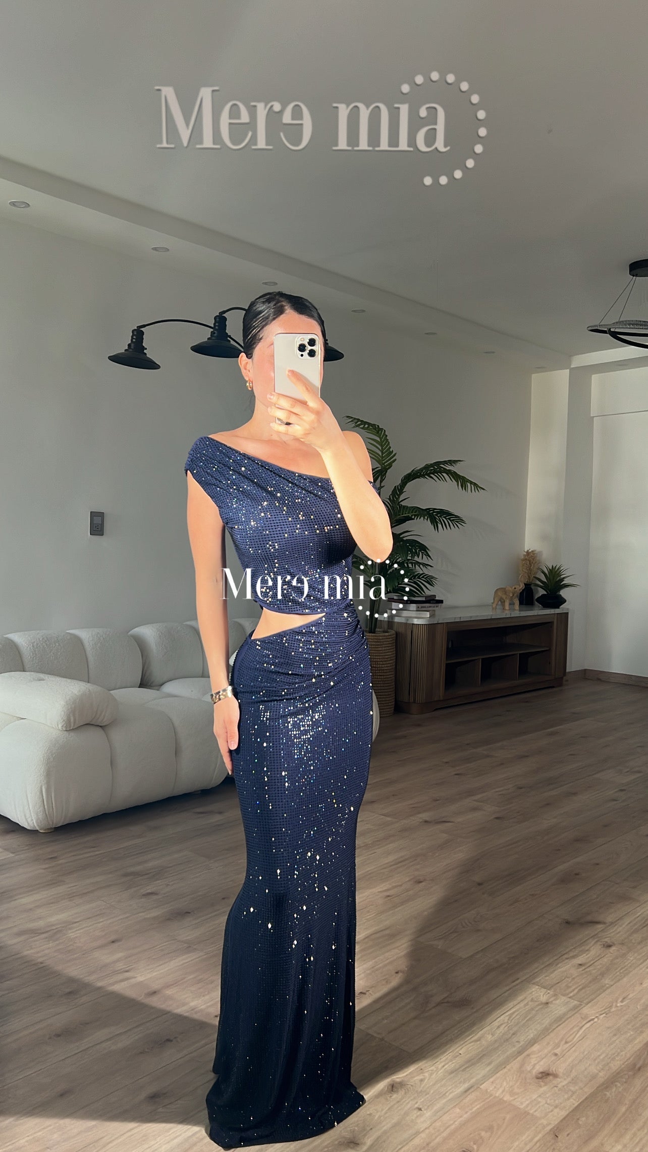 Vestido puntos hombro