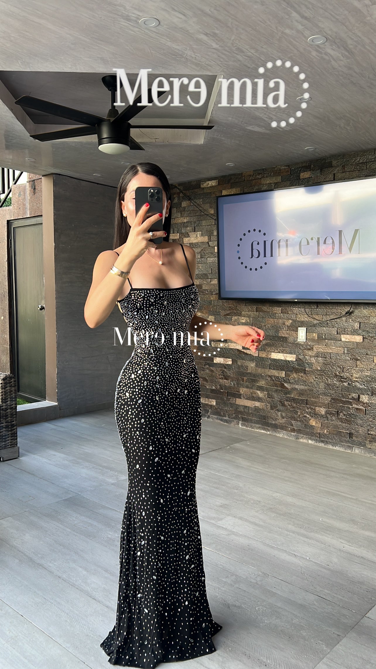 Vestido negro espalda cintas