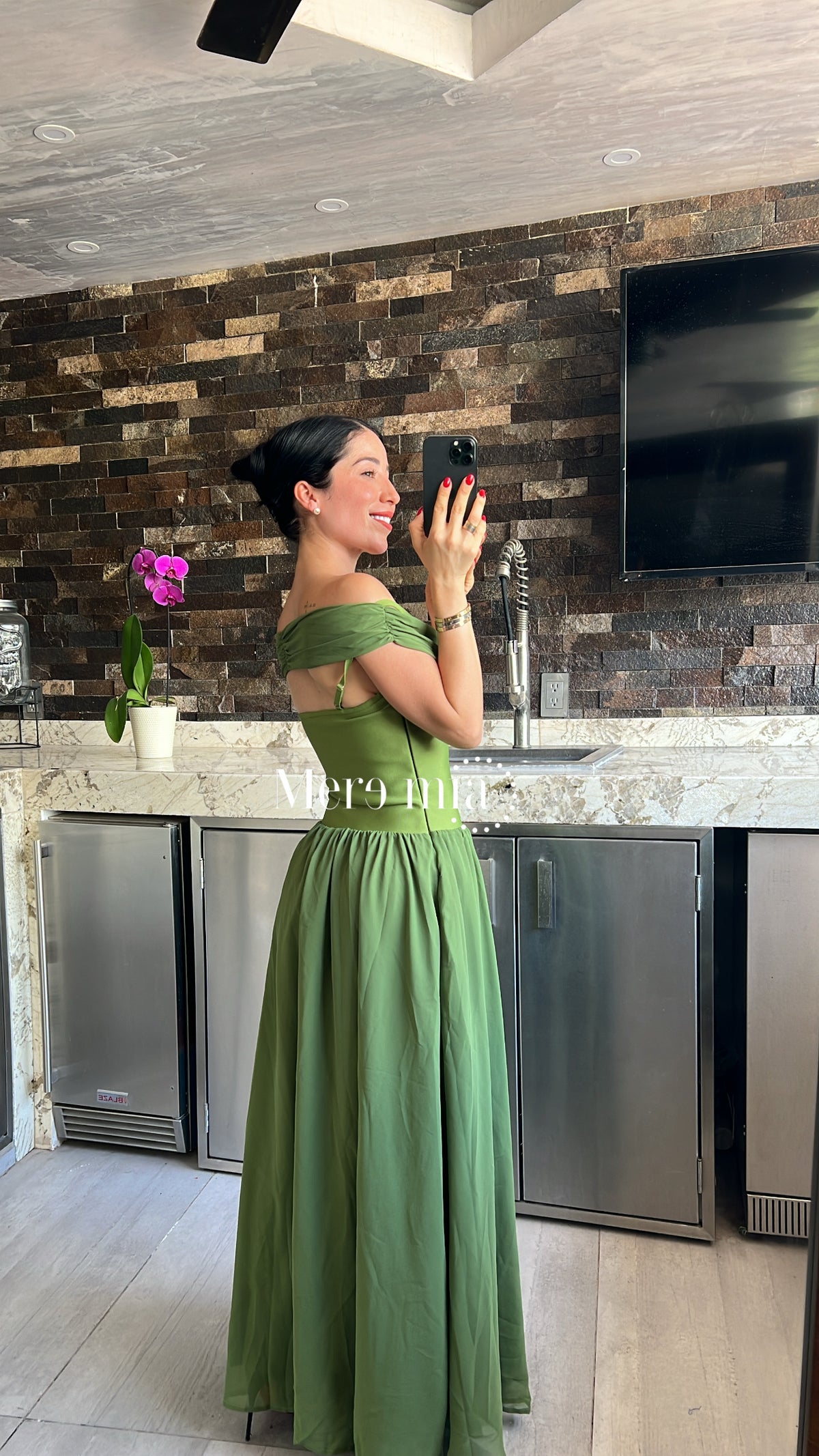 Vestido verde hombros mesh