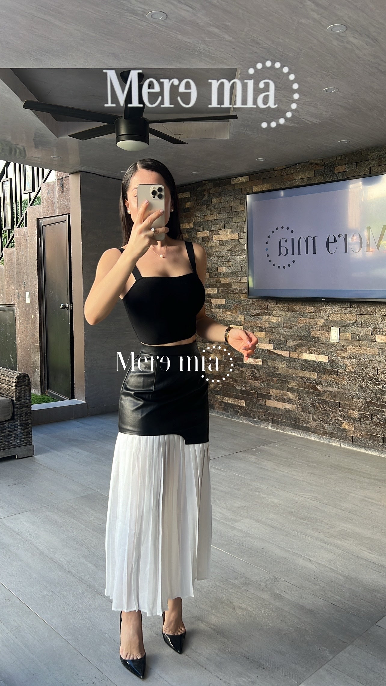 Falda blanca plis negra co