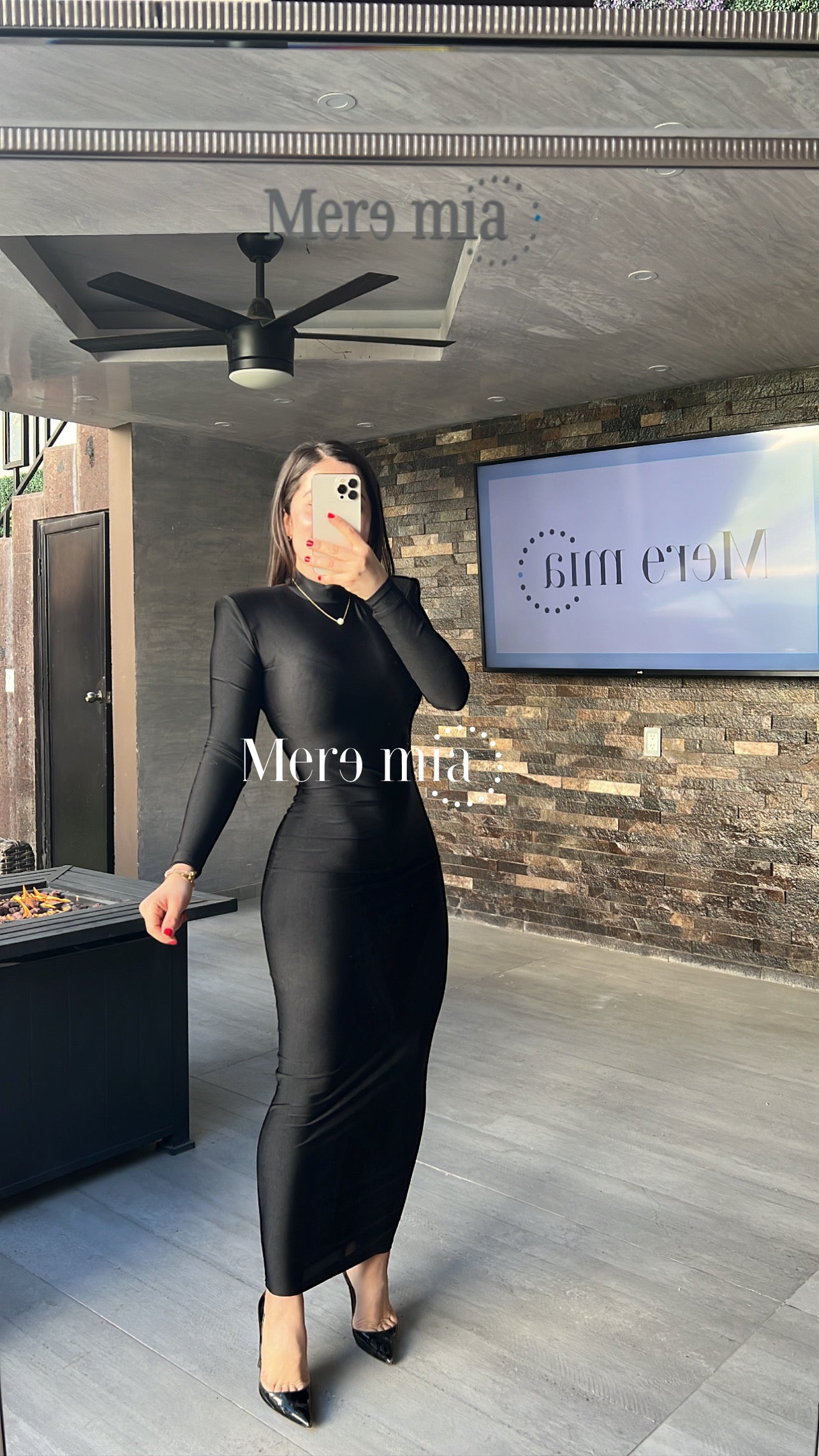 Vestido negro cuello stretch
