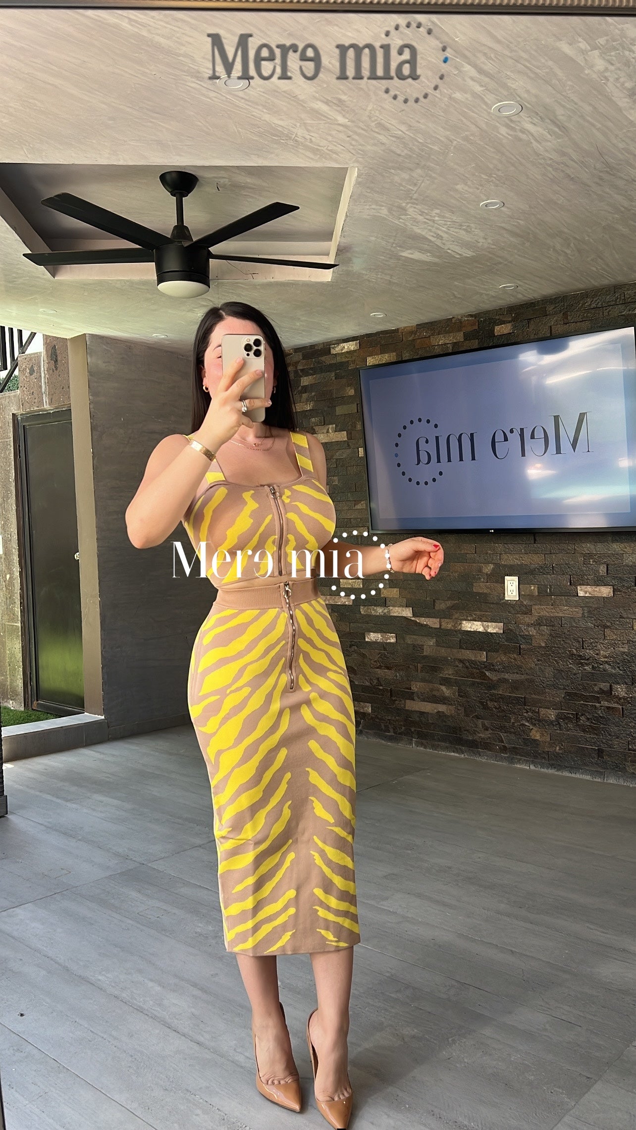 Conjunto amarillo beige