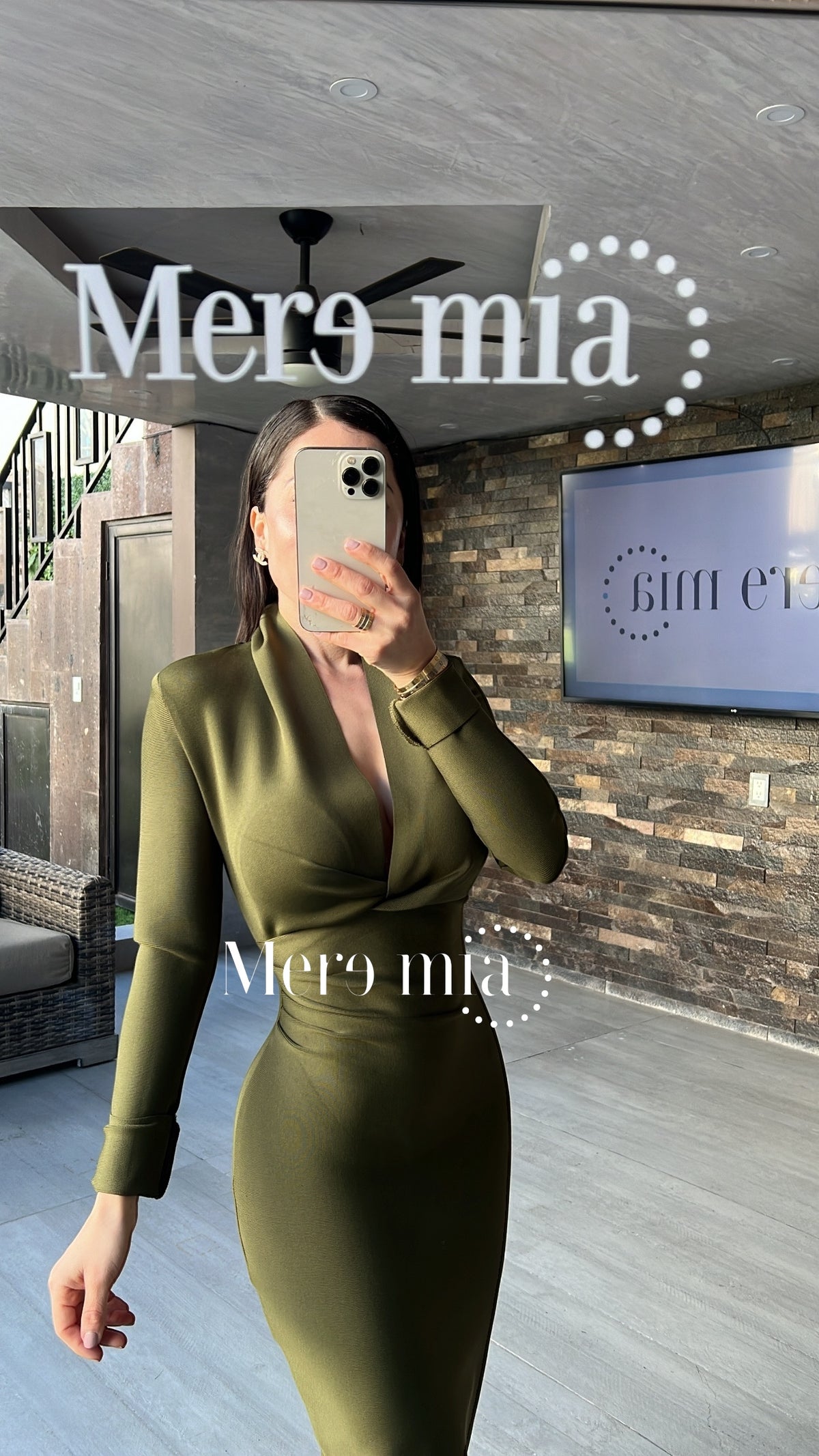 Vestido verde militar manga larga