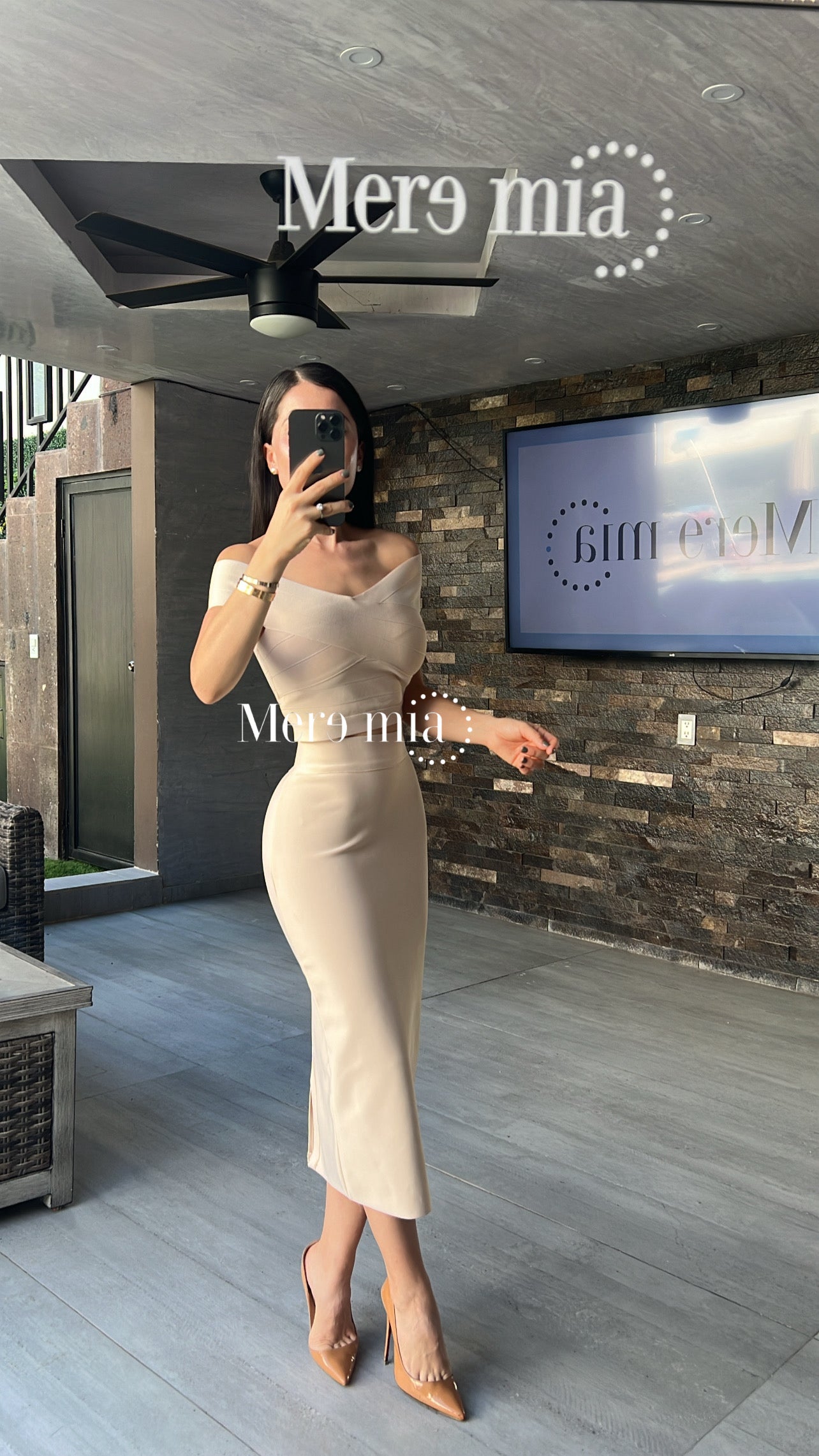 Falda beige midi