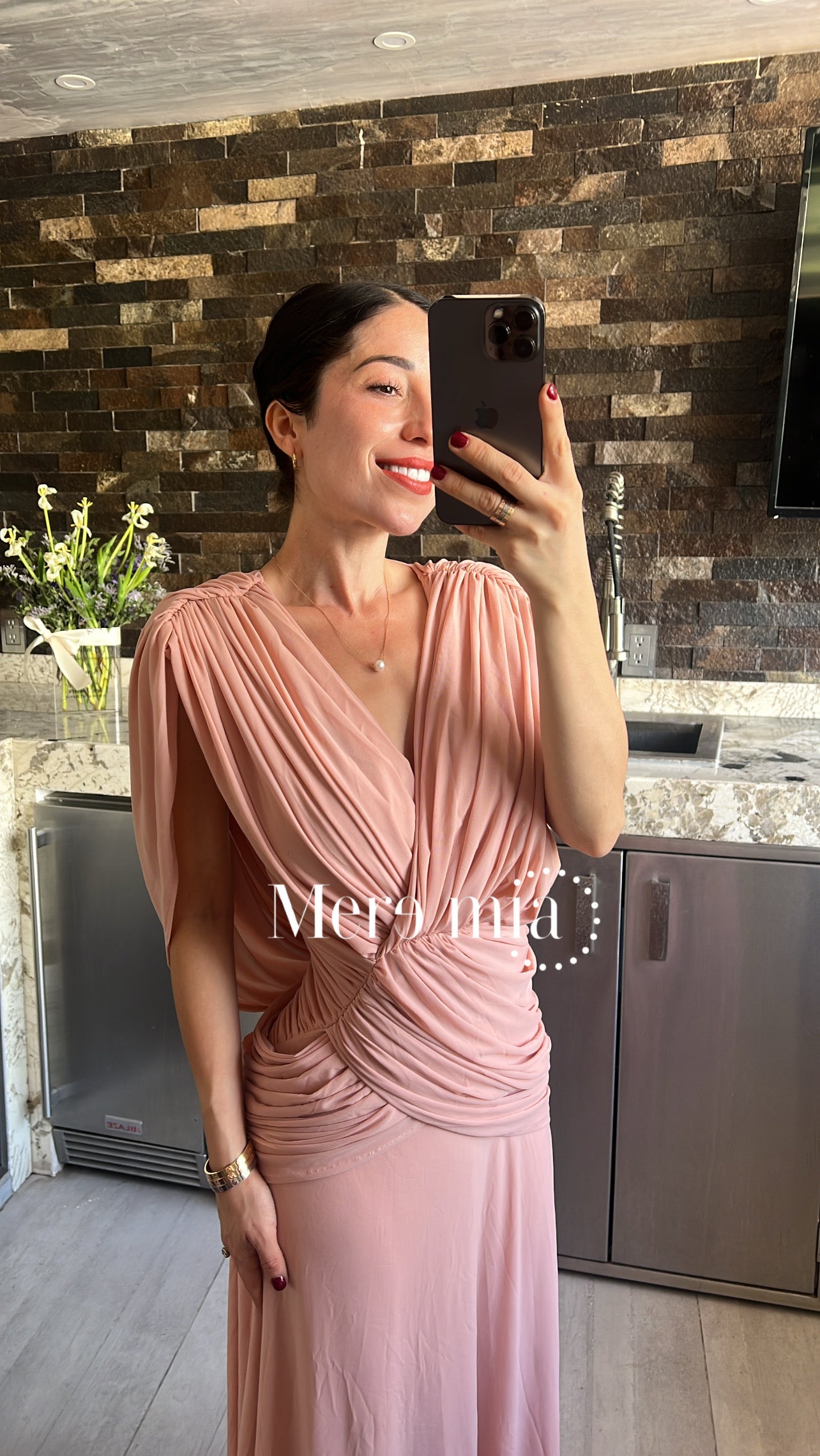 Vestido largo drapeado escote v