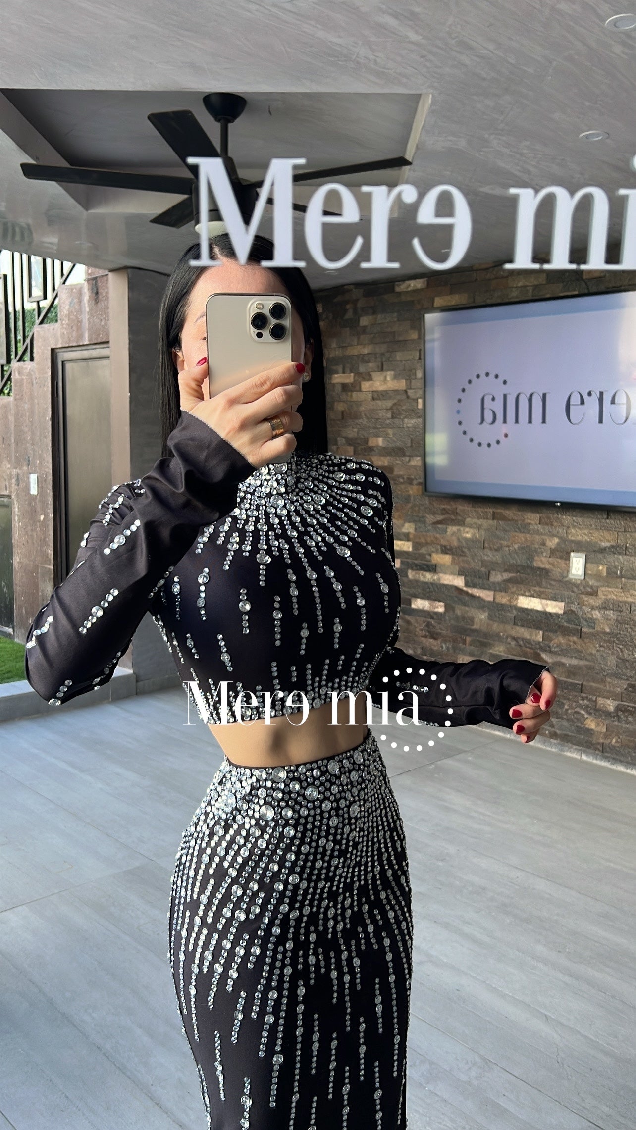 Conjunto negro gotas apl