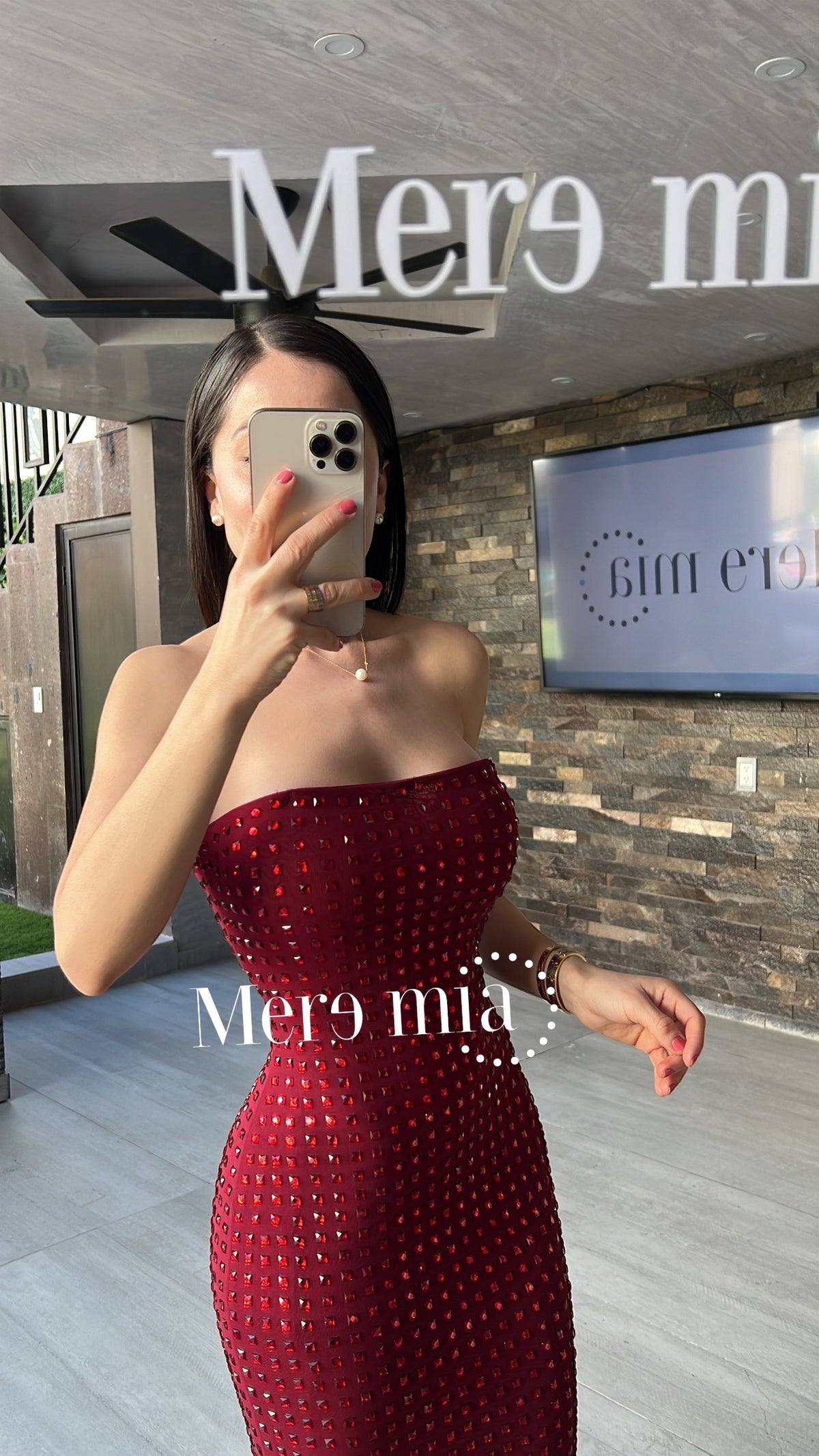 Vestido tinto puntos