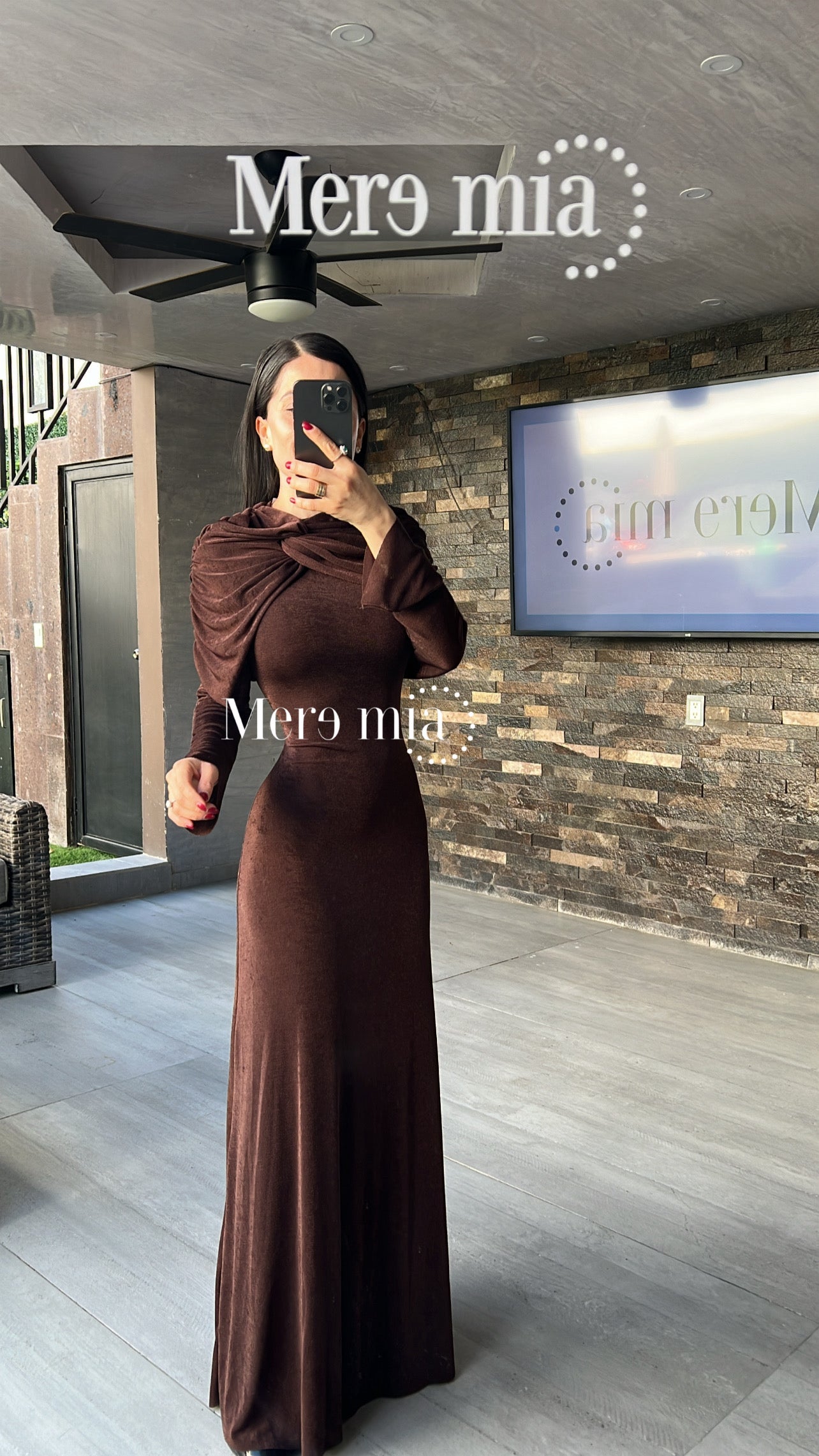 Vestido café plisado nudo