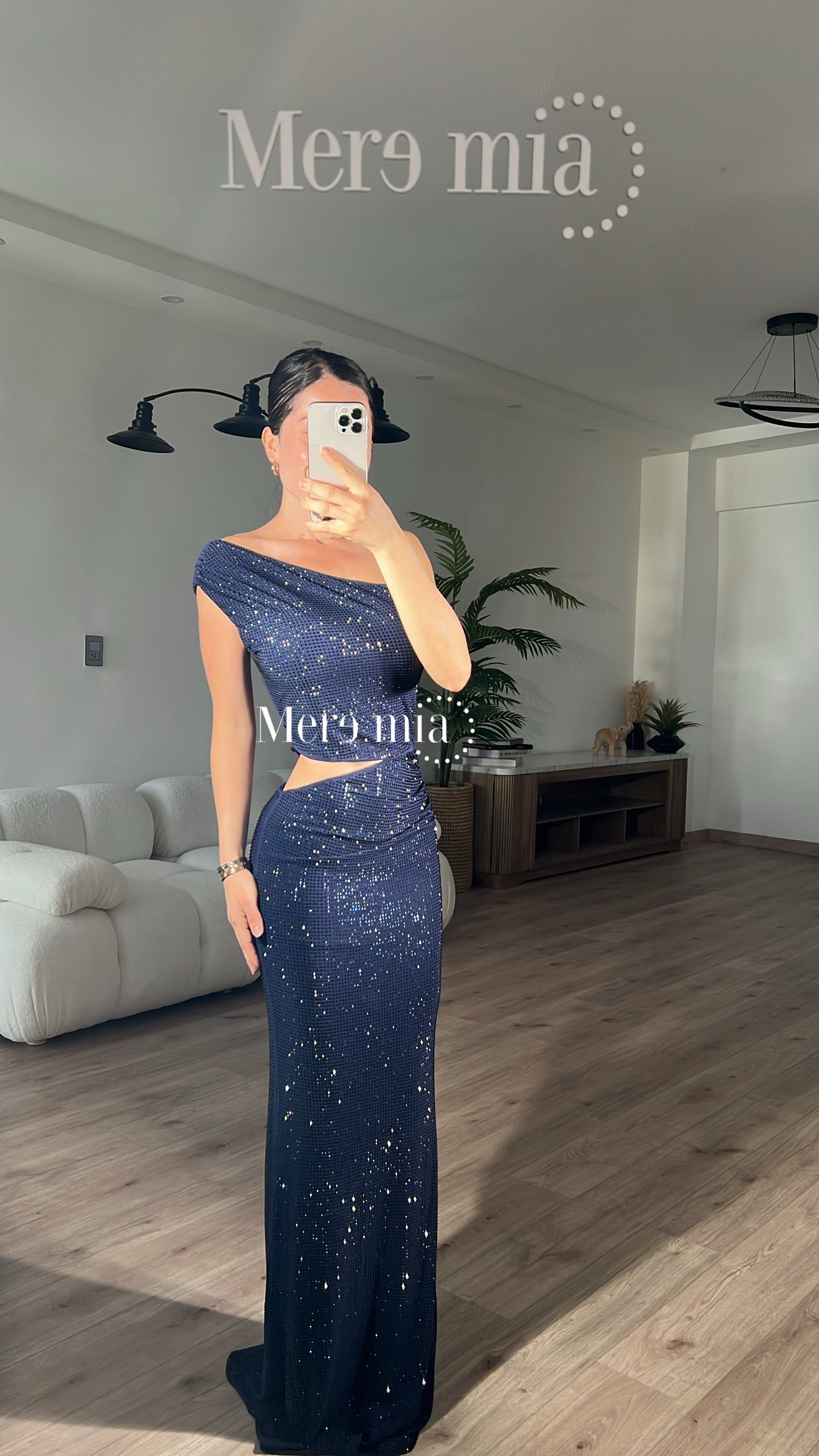 Vestido puntos hombro