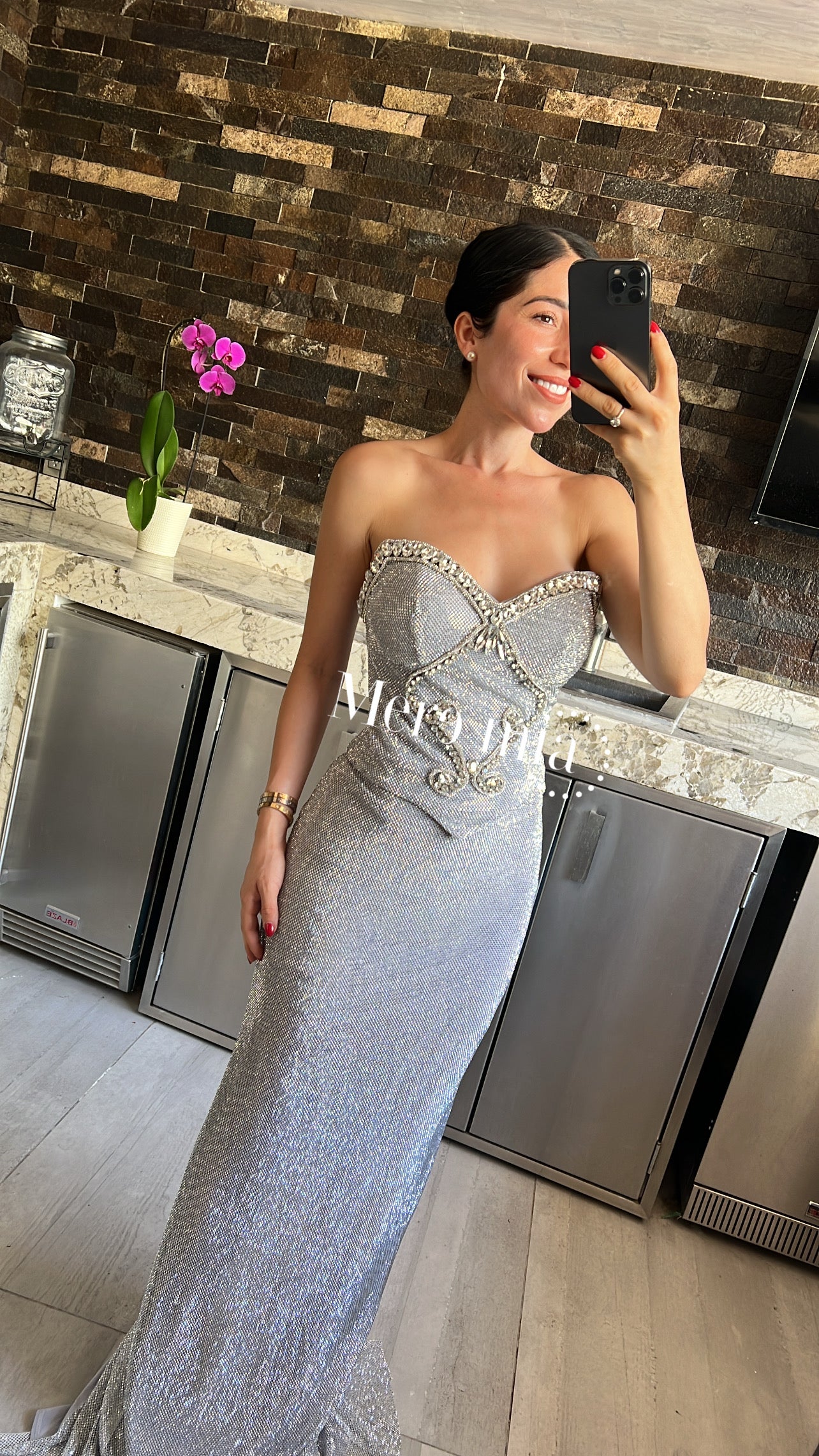 Vestido brilloso plateado