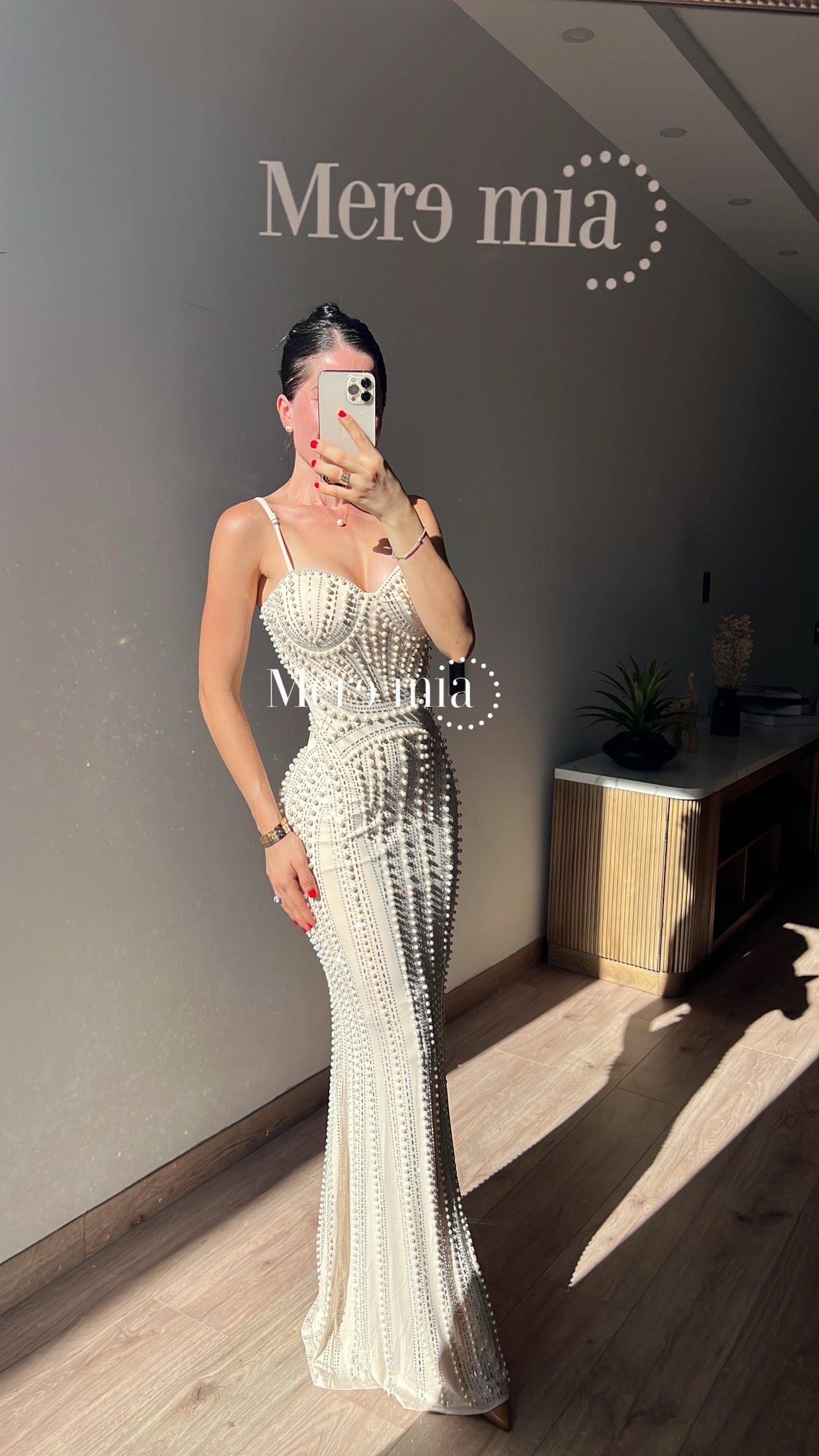 Vestido nude perlas largo