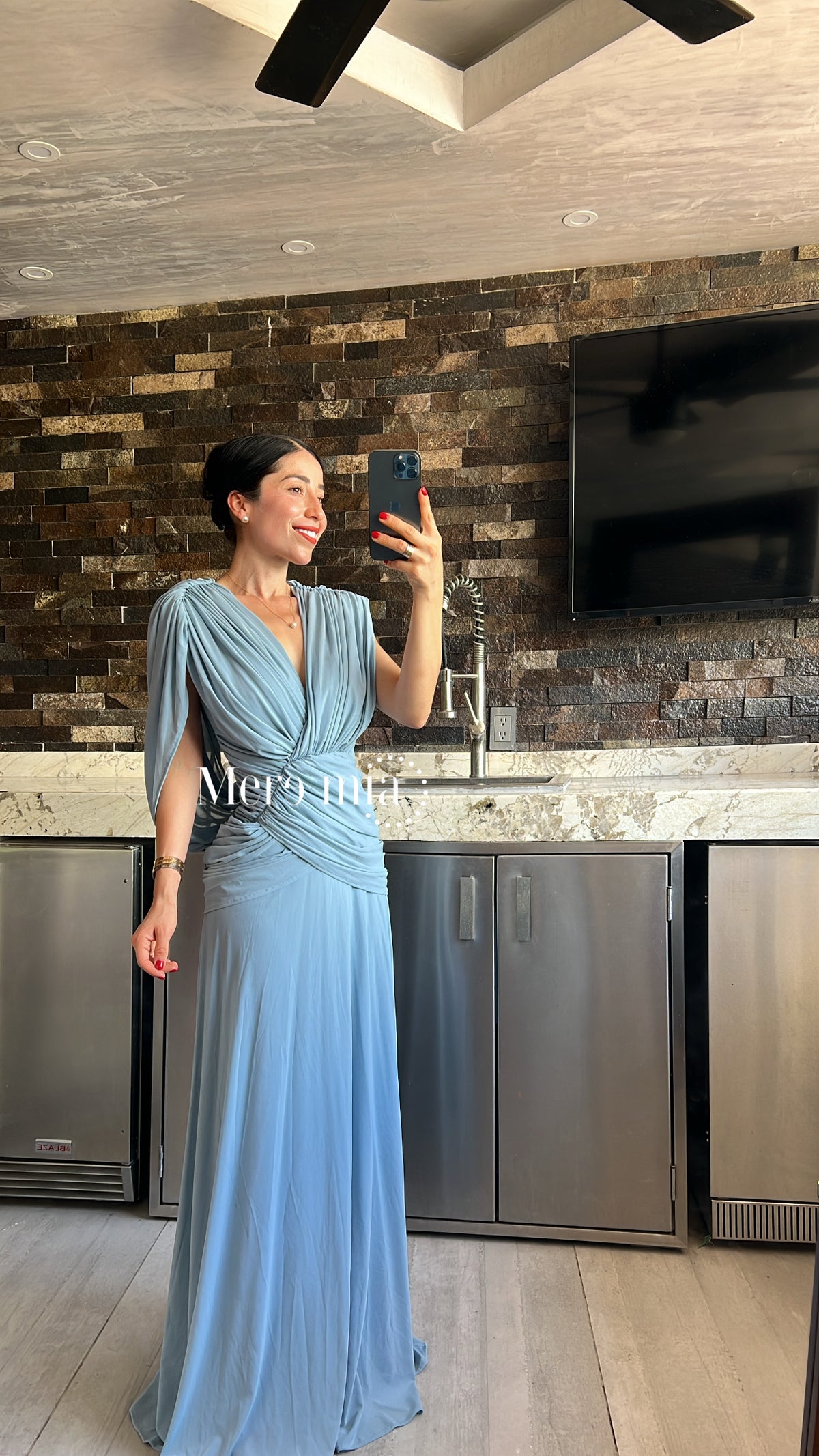 Vestido largo drapeado escote v