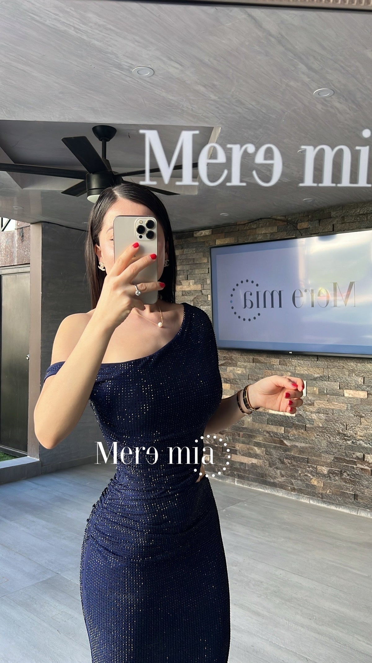Vestido puntos hombro