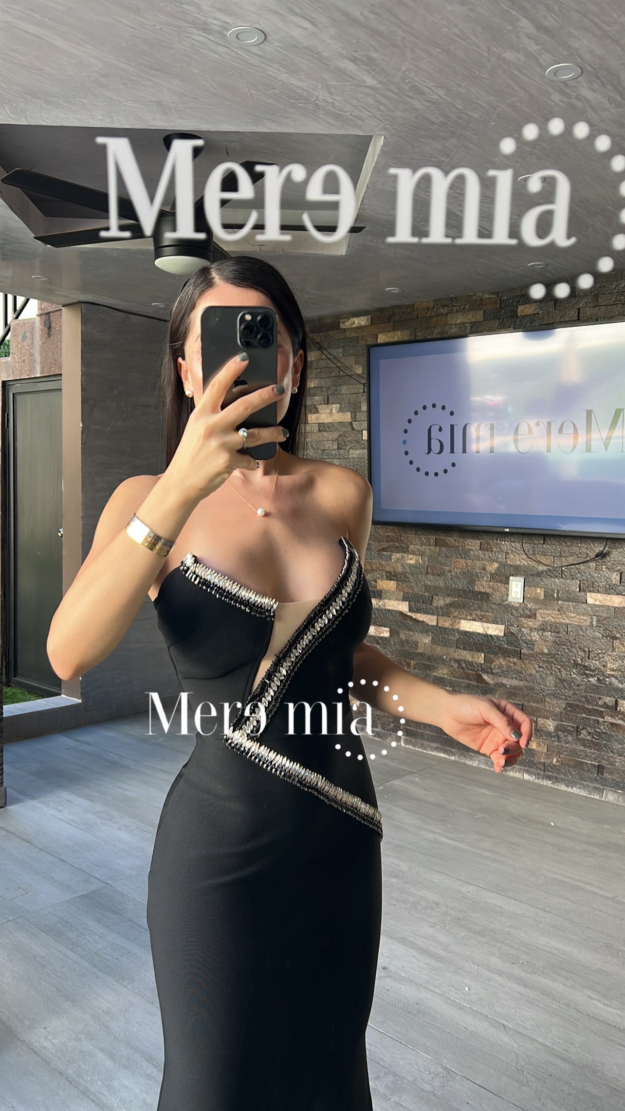 Vestido negro Z plata