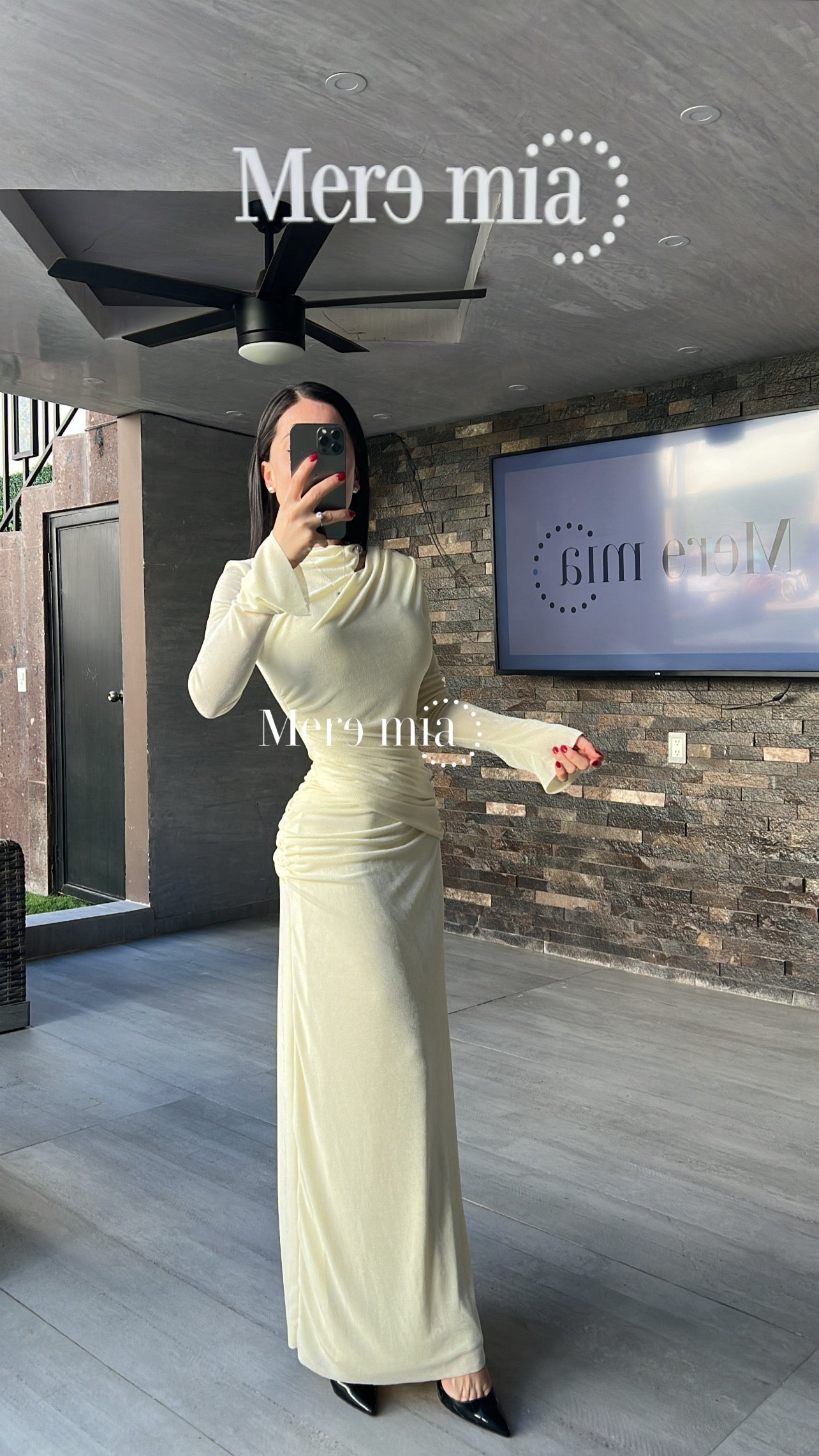 Vestido plisado hoyo