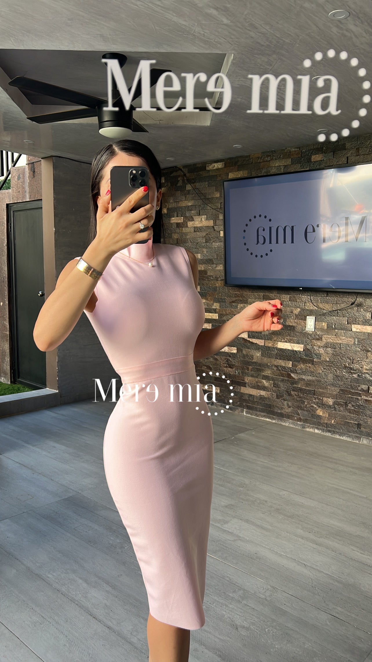 Vestido rosa cuello
