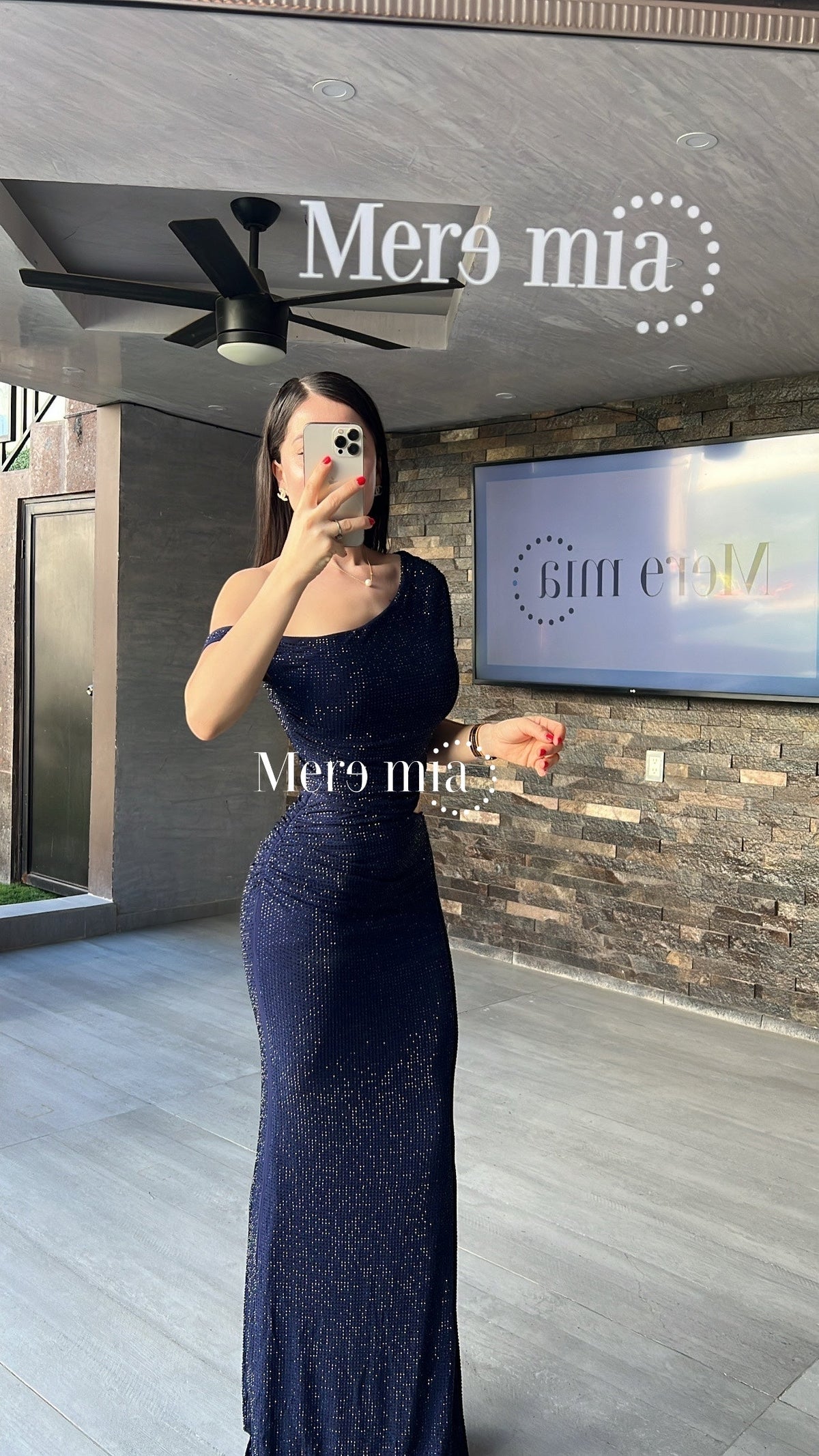 Vestido puntos hombro