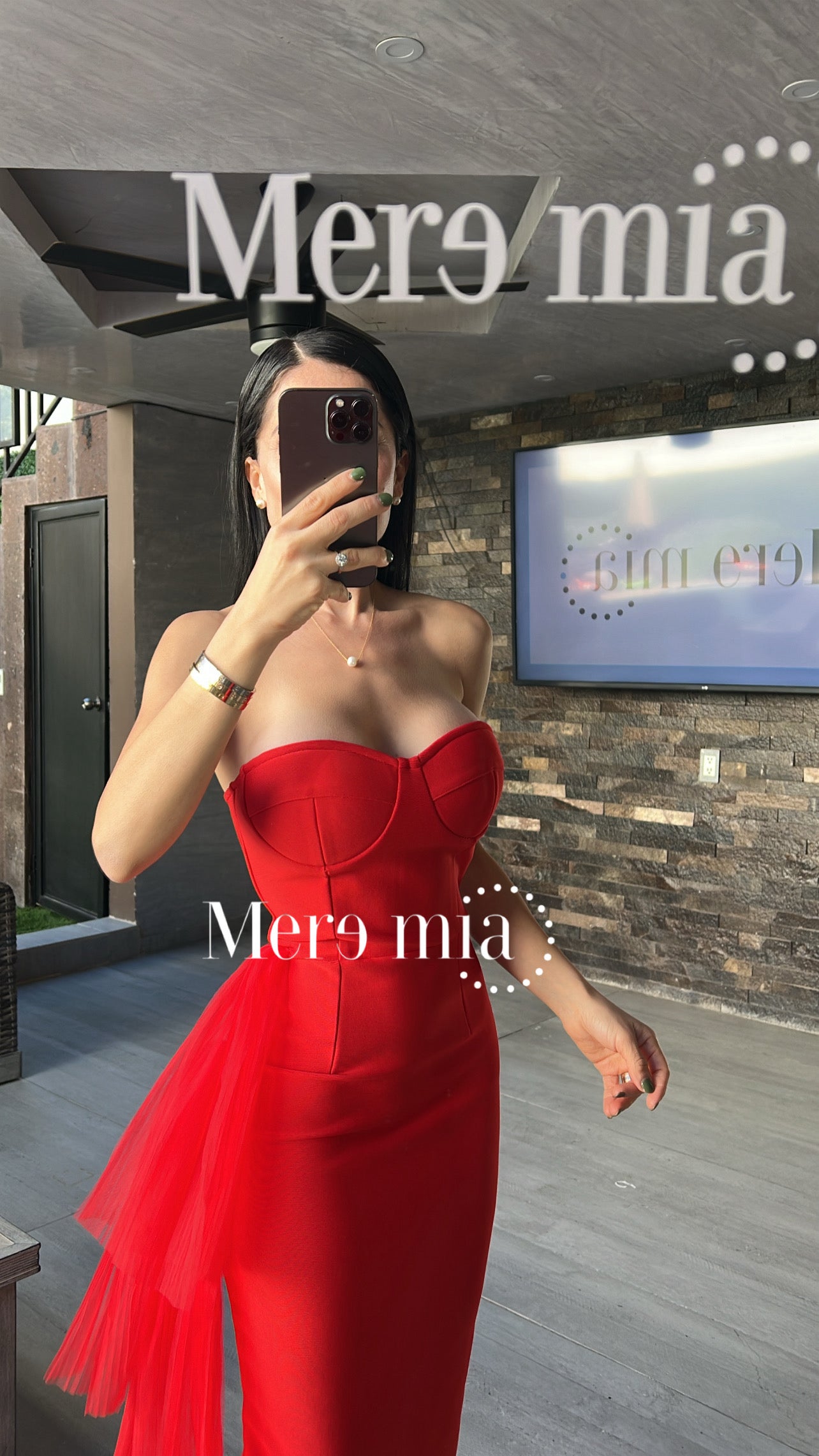 Vestido strapples tul rojo
