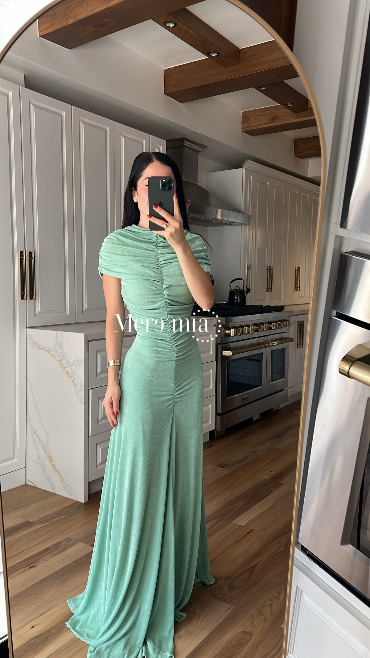 Vestido chal plisado cuello