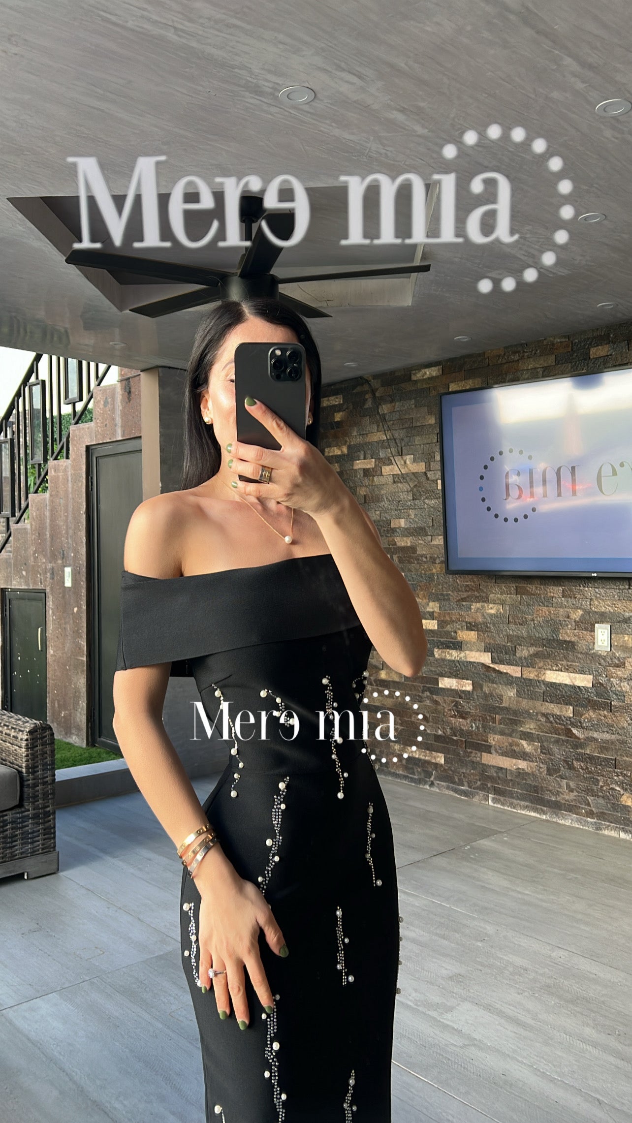 Vestido negro raya plata